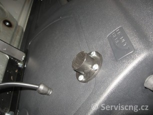 PřestavbaCNG03_odvetrani_nádržeCNG