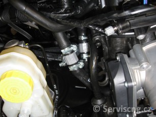 PřestavbaCNG13_napojeni_vodního_okruhu_regulátoru_CNG