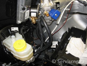 PřestavbaCNG14_napojeni_vodního_okruhu_regulátoru_CNG