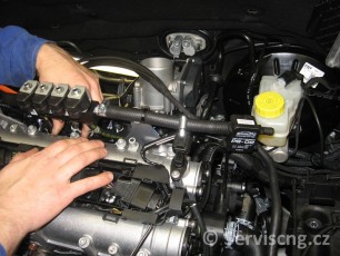 PřestavbaCNG16_vstřikovač_CNG