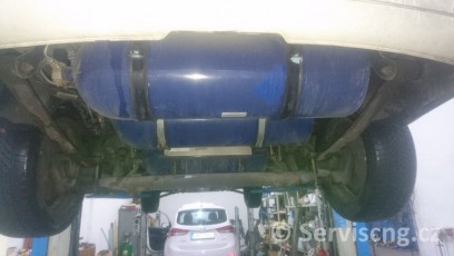 VW_Caddy_2,0_CNG_nadrze_zvedak